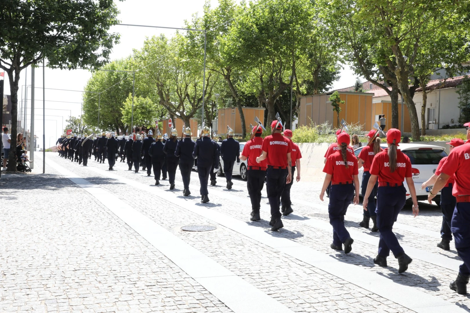 Desfile dos Bombeiros Voluntários de Arrifana